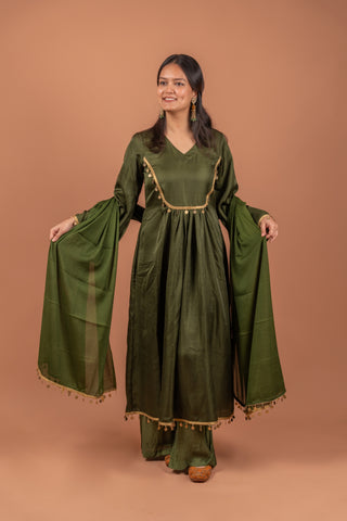 Olive Meadow : Mehendi Green A line Suit Set